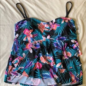 NWT tiered tankini top!!